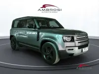 Usata Land Rover Defender SE 400 CV (294 kW) 2021 Grigio SUV