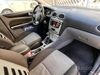 Usata Ford Focus 110 CV (80 kW) 2011 Grigio Berlina