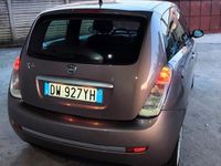 Usata Lancia Ypsilon 75 CV (55 kW) 2009 Viola Utilitaria