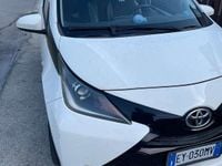 Usata Toyota Aygo Edition 68 CV (50 kW) 2015 Bianco Utilitaria