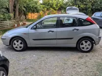 Usata Ford Focus Zetec 101 CV (74 kW) 2004 Grigio Berlina