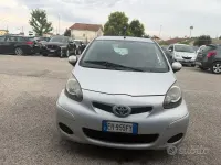 Usata Toyota Aygo 68 CV (50 kW) 2011 Grigio Utilitaria