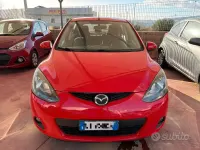 Usata Mazda 2 75 CV (55 kW) 2009 Rosso Utilitaria