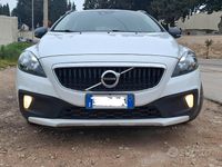 Usata Volvo V40 120 CV (88 kW) 2017 Bianco Berlina