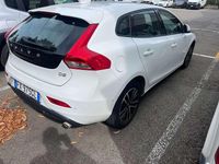 Usata Volvo V40 Business Edition 120 CV (88 kW) 2019 Bianco Station wagon