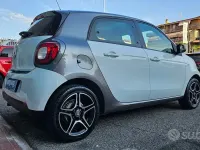 Usata Smart ForFour Passion 71 CV (52 kW) 2018 Bianco Utilitaria