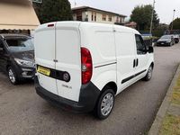 Usata Fiat Doblò 90 CV (66 kW) 2011 Bianco Monovolume