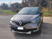 Usata Renault Captur 110 CV (80 kW) 2018 Grigio SUV