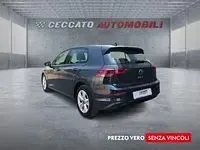Usata VW Golf VIII Life 116 CV (85 kW) 2024 Grigio Utilitaria