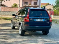 Usado Volvo XC90 163 HP (119 kW) 2004 Azul SUV