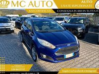 Usata Ford Fiesta 75 CV (55 kW) 2015 Blu Berlina