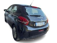 Usata Peugeot 208 82 CV (60 kW) 2016 Nero Utilitaria