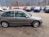 Usata MG ZR 160 CV (117 kW) 2003 Grigio Utilitaria