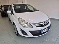 Usata Opel Corsa 86 CV (63 kW) 2012 Bianco pastello Utilitaria