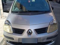 Usata Renault Modus Dynamique 70 CV (51 kW) 2008 Grigio Monovolume