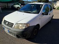 Usata Fiat Punto 69 CV (50 kW) 2006 Furgone