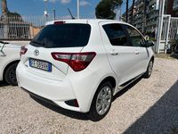 Usata Toyota Yaris 89 CV (65 kW) 2018 Bianco Berlina