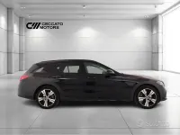Usata Mercedes C220 200 CV (147 kW) 2022 Nero Station wagon