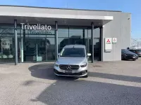 Usata Mercedes T180 131 CV (96 kW) 2023 Argento helvin met. Monovolume