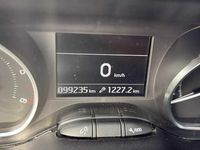 Usata Peugeot 208 Allure 75 CV (55 kW) 2015 Arancione Utilitaria