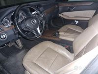 Usata Mercedes E350 265 CV (194 kW) 2012 Grigio Station wagon
