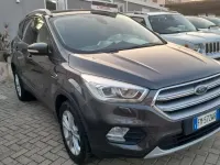 Usata Ford Kuga Vignale 150 CV (110 kW) 2018 Grigio SUV