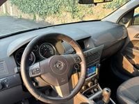 Usata Opel Astra 101 CV (74 kW) 2005 Grigio Berlina