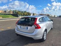 Usata Volvo V60 Summum 163 CV (119 kW) 2012 Argento Station wagon