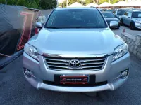 Usata Toyota RAV4 150 CV (110 kW) 2010 Argento SUV