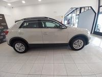 Usata VW T-Roc Life 110 CV (80 kW) 2022 Beige SUV