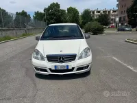 Usata Mercedes A150 Elegance 95 CV (69 kW) 2011 Bianco Utilitaria