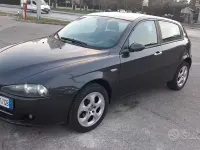 Usata Alfa Romeo 147 Progression 120 CV (88 kW) 2009 Nero Utilitaria