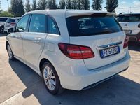 Usata Mercedes B180 116 CV (85 kW) 2019 Bianco Monovolume