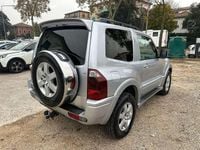 Usata Mitsubishi Pajero Intense 160 CV (117 kW) 2005 Argento SUV