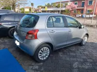Usata Toyota Yaris 69 CV (50 kW) 2008 Grigio Utilitaria
