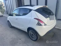 Usata Lancia Ypsilon 95 CV (69 kW) 2011 Bianco Utilitaria