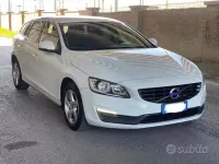Usata Volvo V60 120 CV (88 kW) 2016 Bianco Station wagon