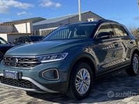 Usata VW T-Roc Life 116 CV (85 kW) 2023 Nero SUV