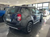 Usata Dacia Duster Prestige 109 CV (80 kW) 2016 Grigio scuro metallizzato SUV