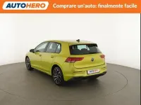 Usata VW Golf VIII Life 131 CV (96 kW) 2020 Giallo Berlina