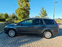 Käytetty Ford Focus Titanium 105 HP (77 kW) 2011 Harmaa Farmari