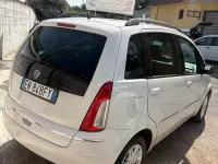 Usata Lancia Musa Gold 95 CV (69 kW) 2012 Beige Monovolume