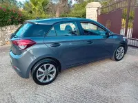 Usata Hyundai i20 Comfort 75 CV (55 kW) 2016 Grigio Berlina