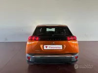 Usata Peugeot 2008 Allure 102 CV (75 kW) 2022 Giallo SUV