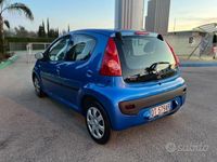 Usata Peugeot 107 68 CV (50 kW) 2009 Blu Utilitaria