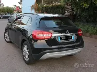 Usata Mercedes GLA200 156 CV (114 kW) 2016 Nero SUV