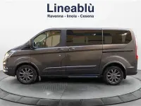 Usata Ford Tourneo Custom Titanium 170 CV (125 kW) 2022 Grigio metalizzato scuro Furgone