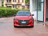 Käytetty Peugeot 208 Active 101 HP (74 kW) 2022 Punainen Viistoperä
