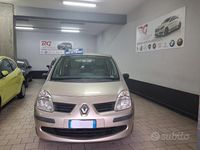 Usata Renault Modus Dynamique 75 CV (55 kW) 2007 Grigio Monovolume