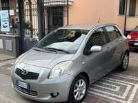 Usata Toyota Yaris 89 CV (65 kW) 2008 Grigio Utilitaria